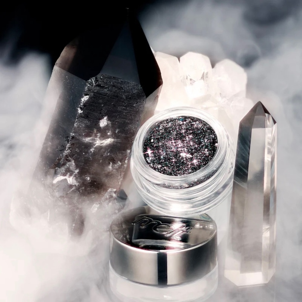 NEW in packaging Melt Cosmetics Mary Jane Collection Glitter Pot in Hybrid.